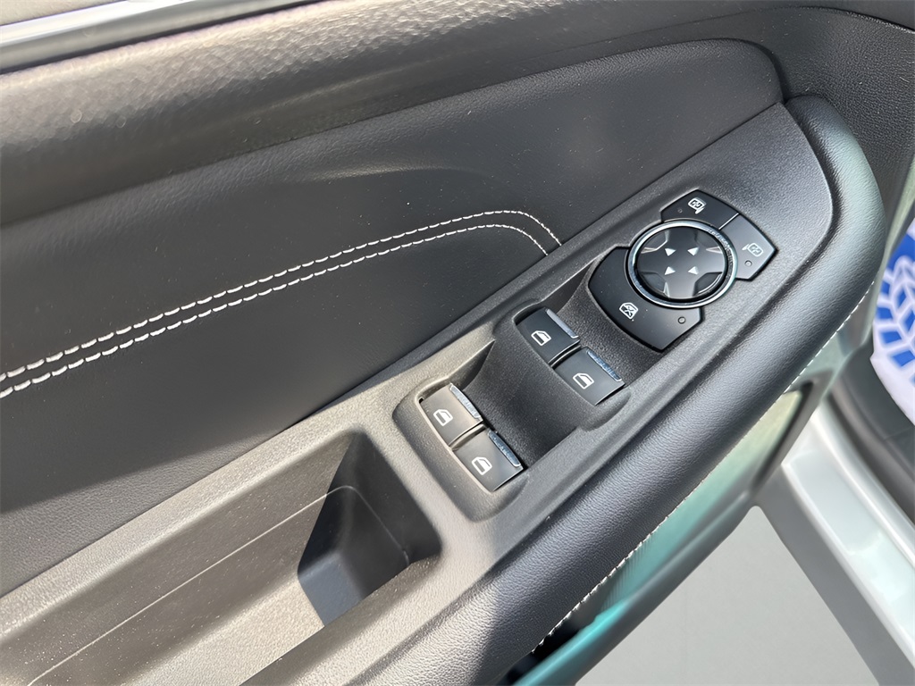 2023 Ford Edge
