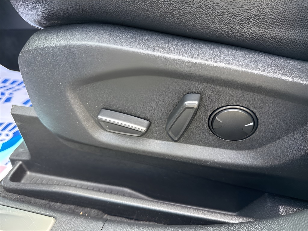 2023 Ford Edge