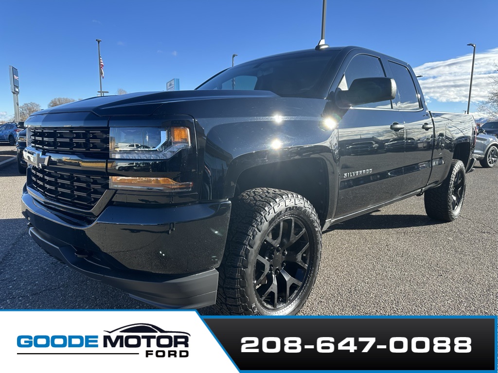 2018 Chevrolet Silverado 1500 Custom Double Cab 4WD