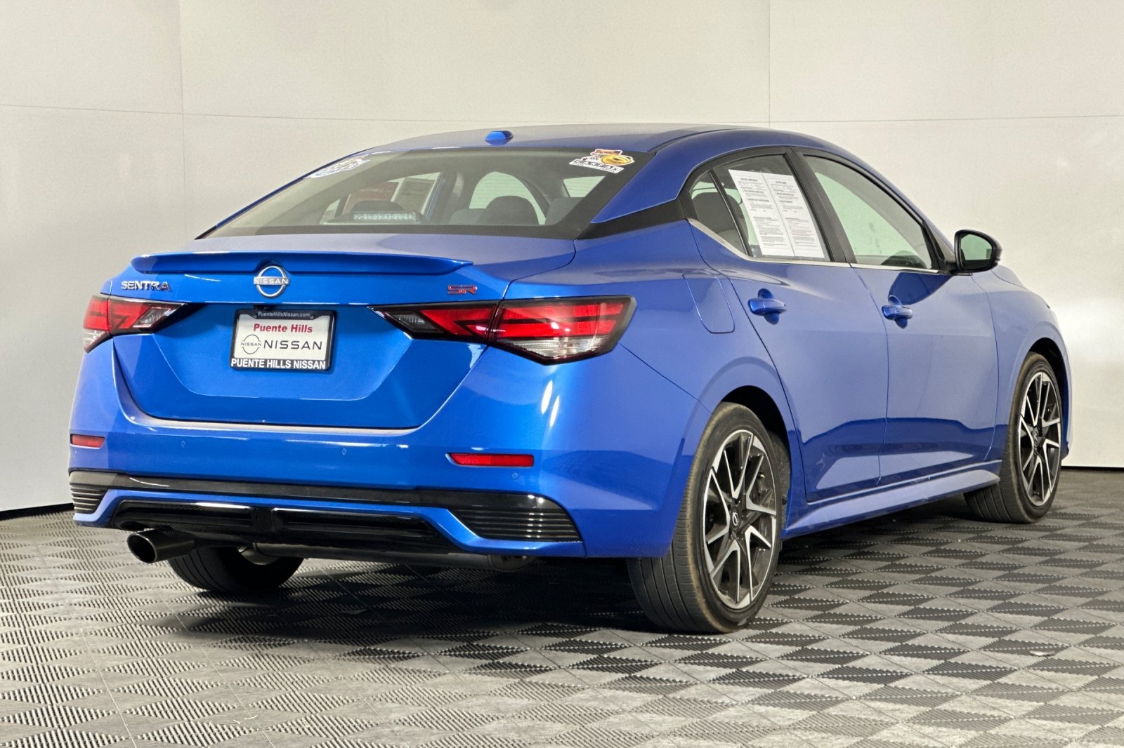 2024 Nissan Sentra SR photo 3