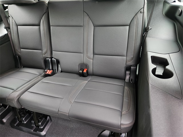 2025 Chevrolet Tahoe High Country photo 18