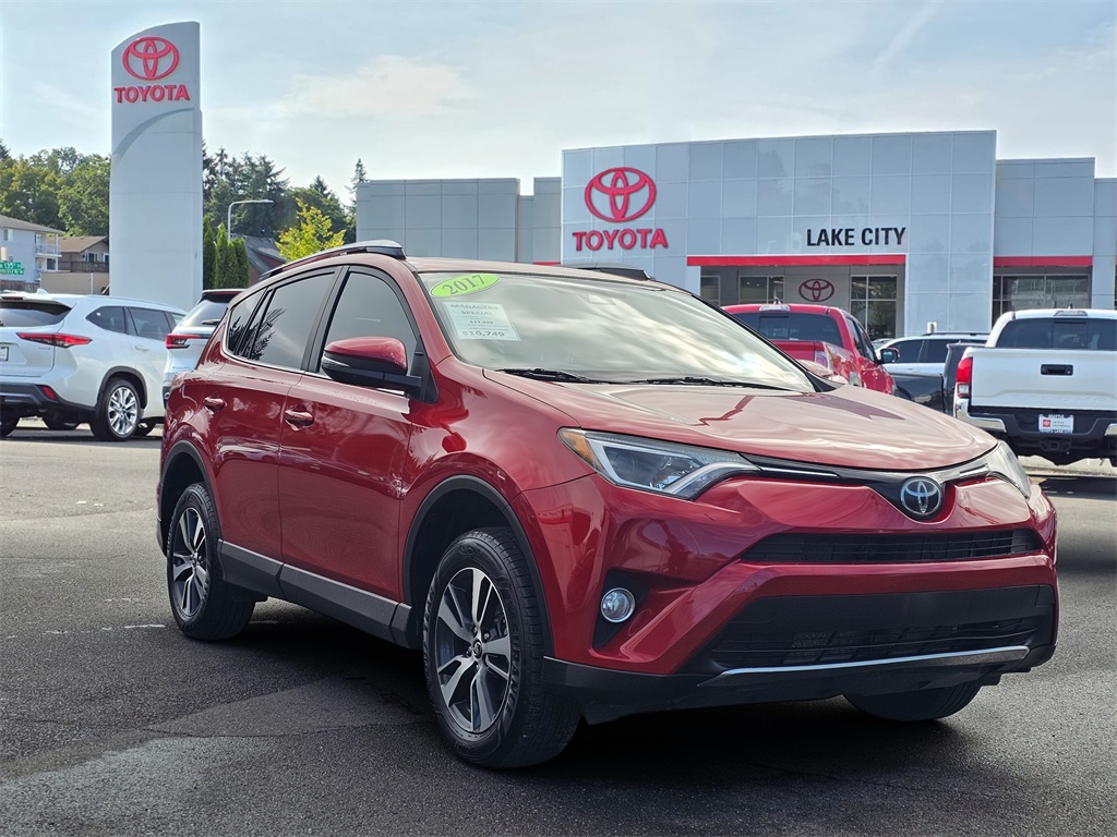 2017 Toyota RAV4 XLE