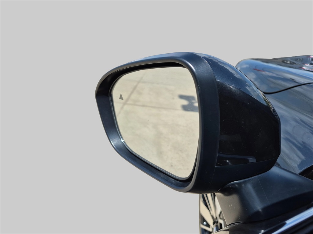 2025 Mitsubishi Outlander SEL - 11