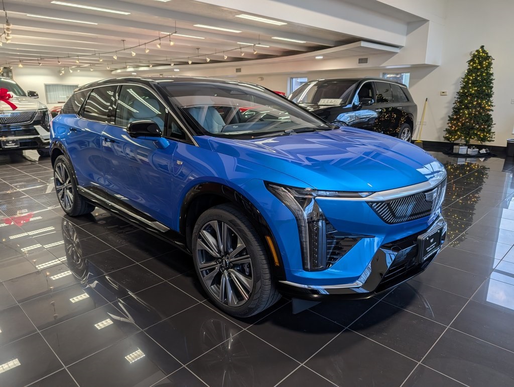 2026 Cadillac OPTIQ Premium Luxury AWD