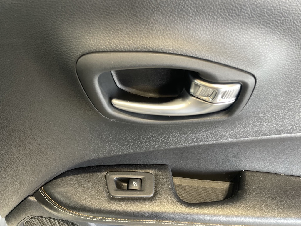 Thumbnail: 2019 Jeep Compass - 20