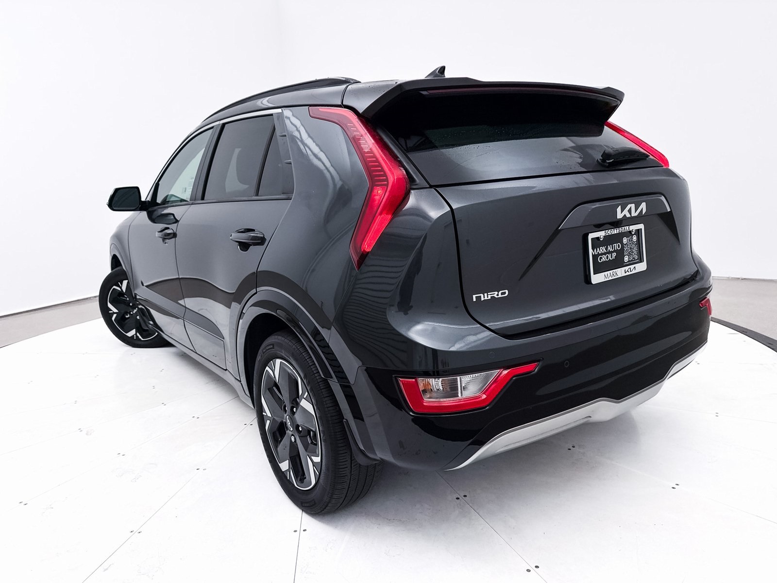 Used 2023 Kia Niro Wind with VIN KNDCR3L10P5047082 for sale in Scottsdale, AZ