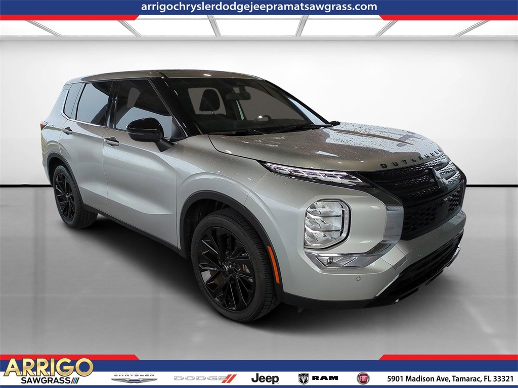 2022 Mitsubishi Outlander Black Edition
