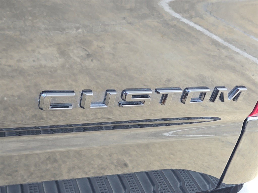2024 Chevrolet Silverado 1500 Custom - 8
