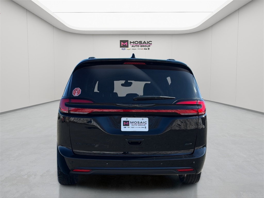 2026 Chrysler Pacifica