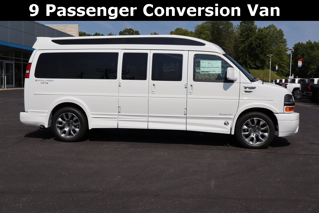 2025 Chevrolet Express Cargo 2500 RWD