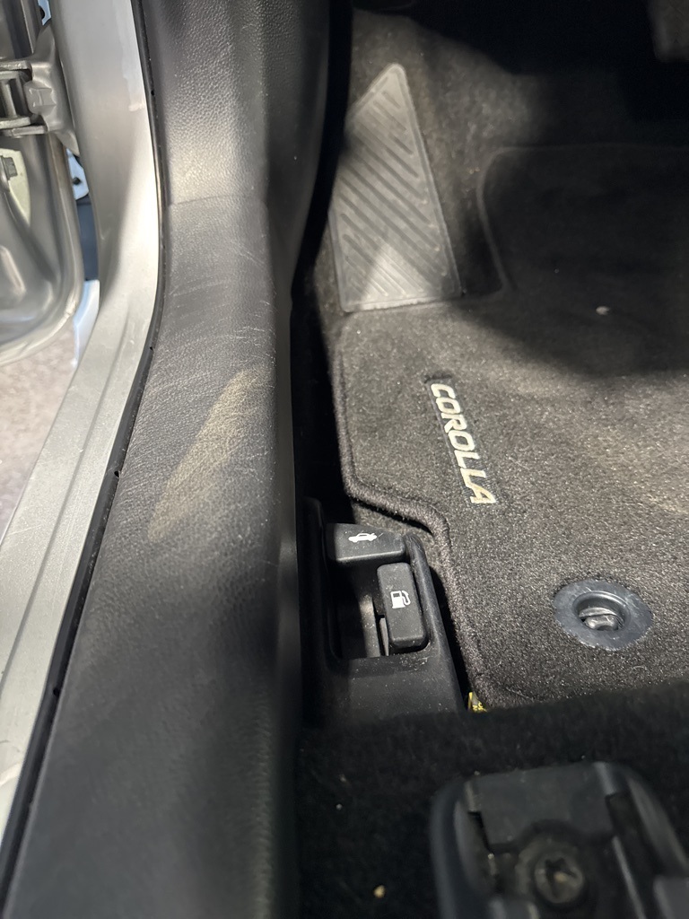 Thumbnail: 2022 Toyota Corolla - 31