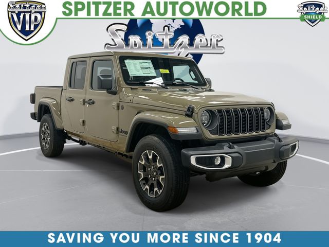 41 2026 Jeep Gladiator Pickup Truck Four-Wheel Drive 8-Speed Automatic