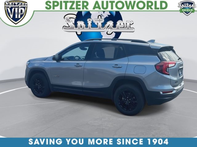 View vehicle photo 7