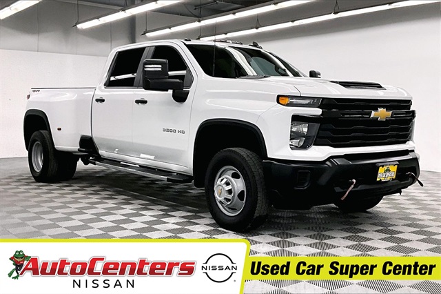 2025 Chevrolet Silverado 3500HD Work Truck Crew Cab LB DRW 4WD