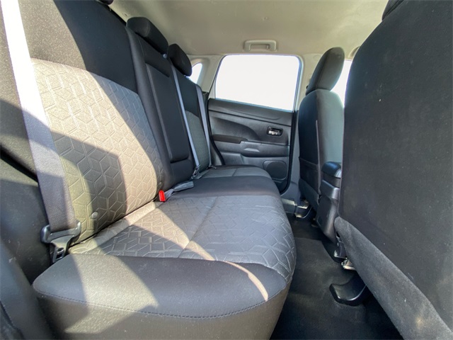 MitsubishiOutlander Sport14