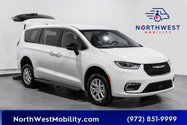 (RR197545) 2024 Chrysler Pacifica Touring