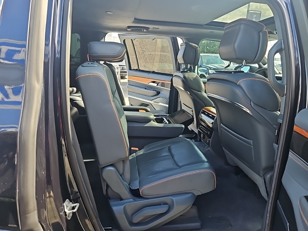 Used Car 2022 Jeep Grand Wagoneer  Series Ii For Sale Under $70,000 In San Marcos, Texas