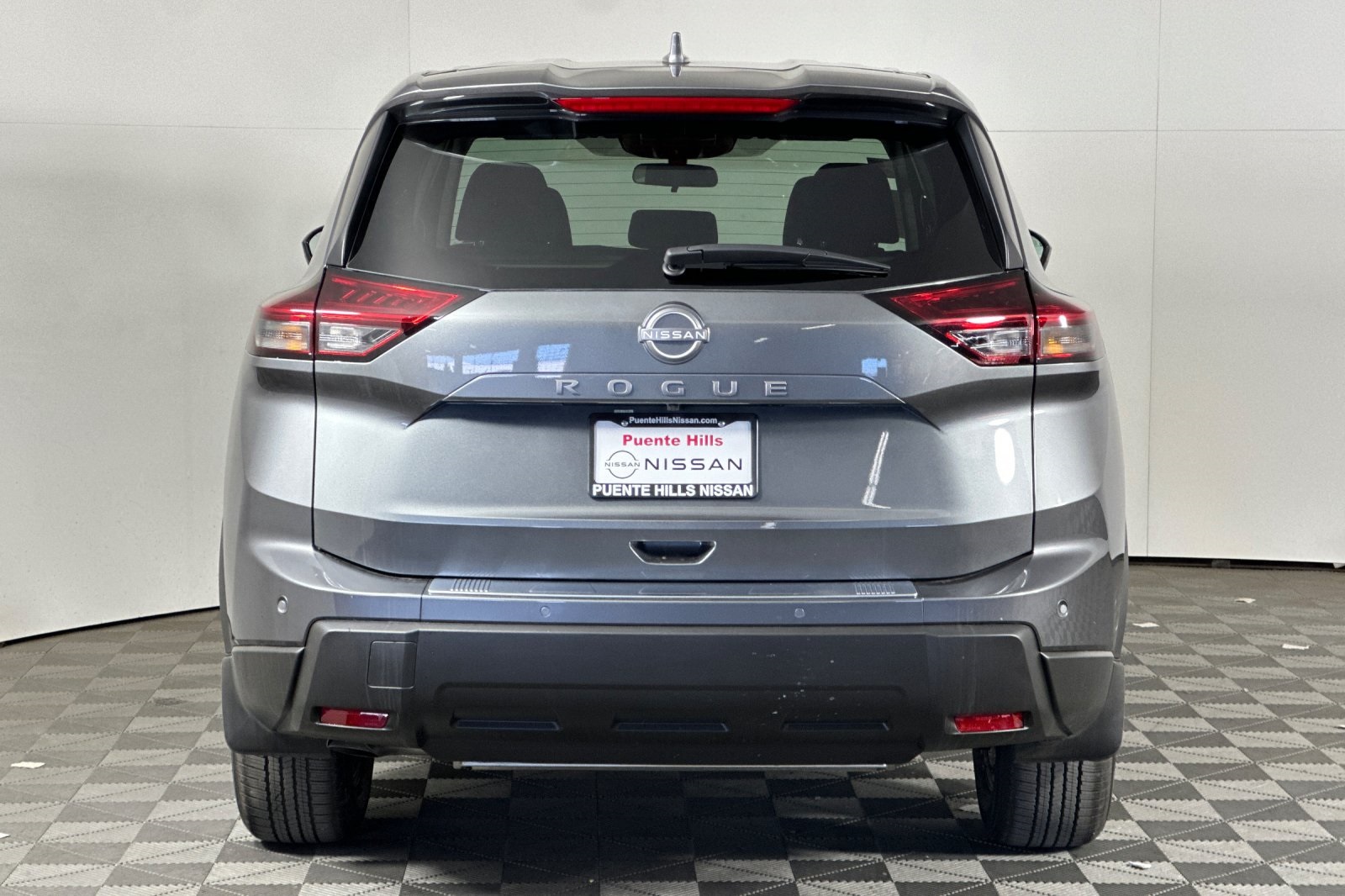 2026 Nissan Rogue SV photo 2