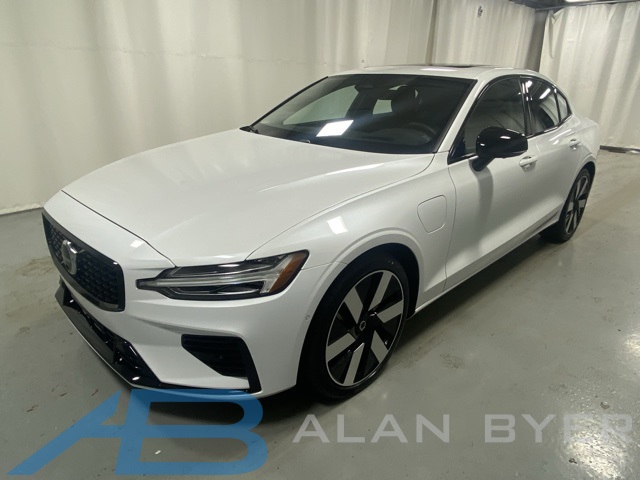 2025 Volvo S60 Recharge T8 Ultra eAWD