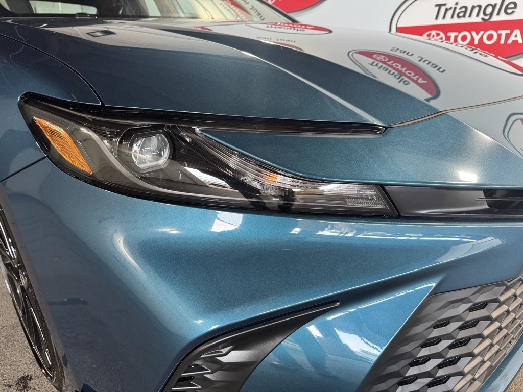 Thumbnail: 2025 Toyota Camry - 11