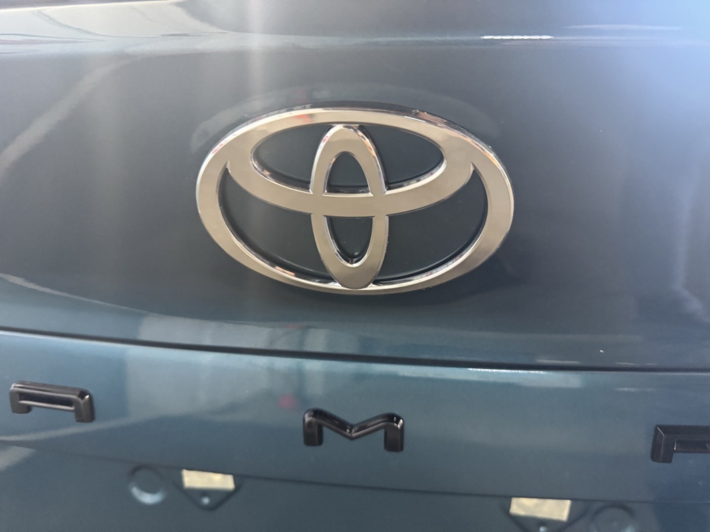 Thumbnail: 2025 Toyota Camry - 20