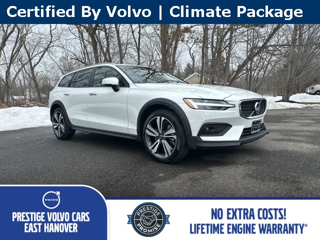 2025 Volvo V60 Cross Country B5 Plus AWD