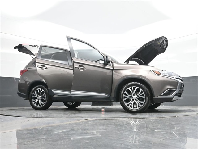 Used 2018 Mitsubishi Outlander For Sale in South Charleston, WV
