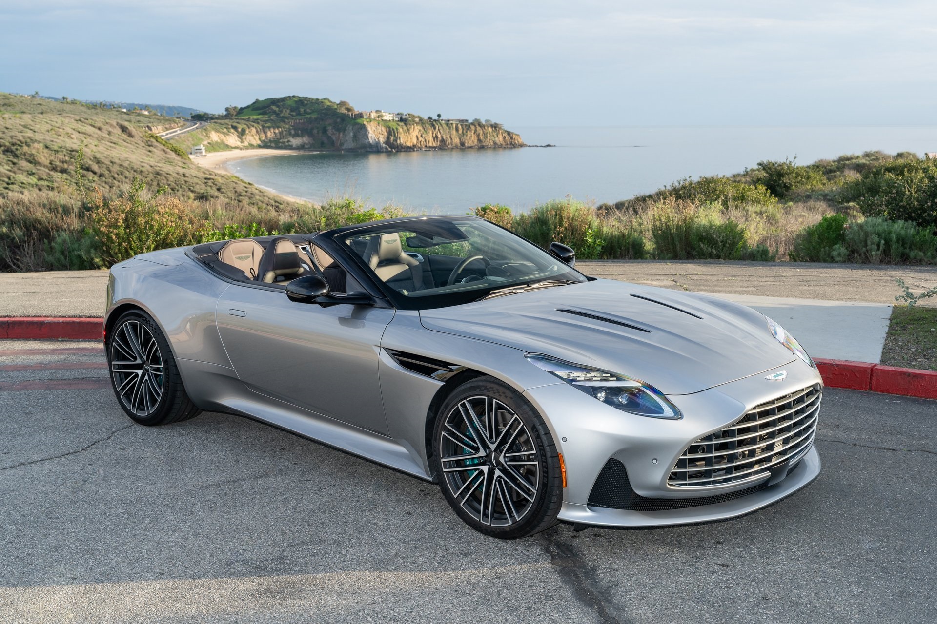 2025 Aston Martin DB12 Base's photo