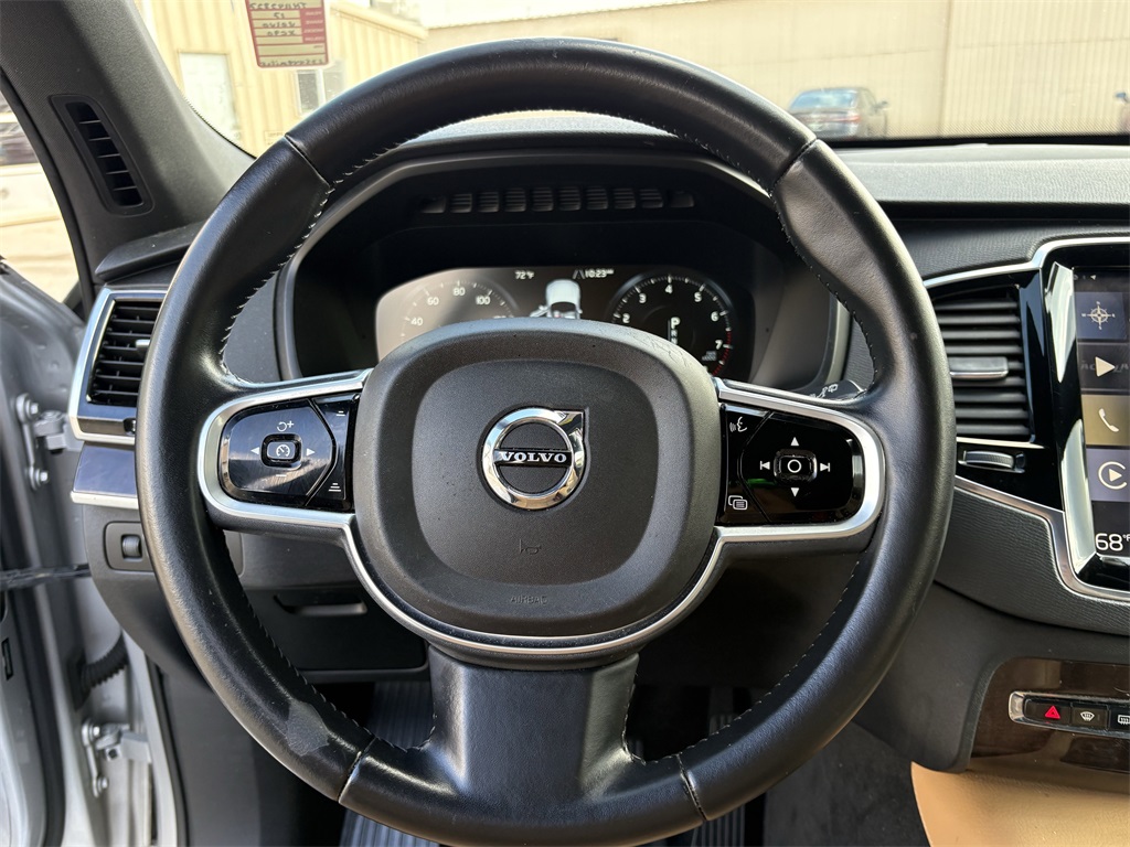 2017 Volvo XC90 T6 Momentum Silver at Legacy Ford
