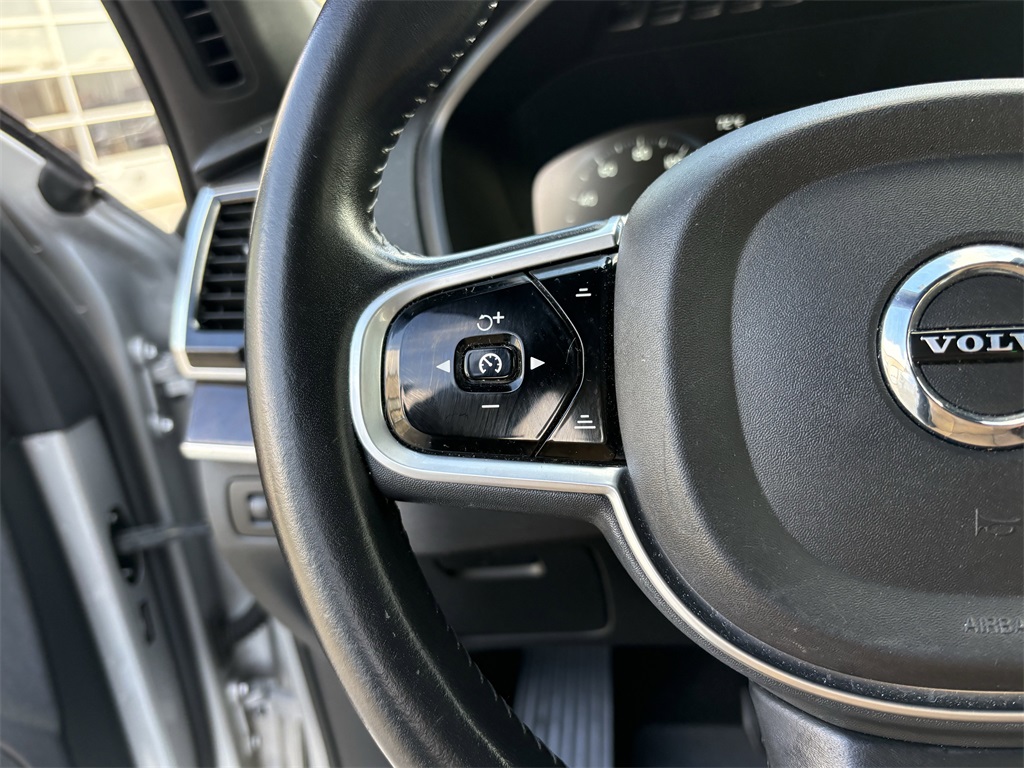 2017 Volvo XC90 T6 Momentum Silver at Legacy Ford