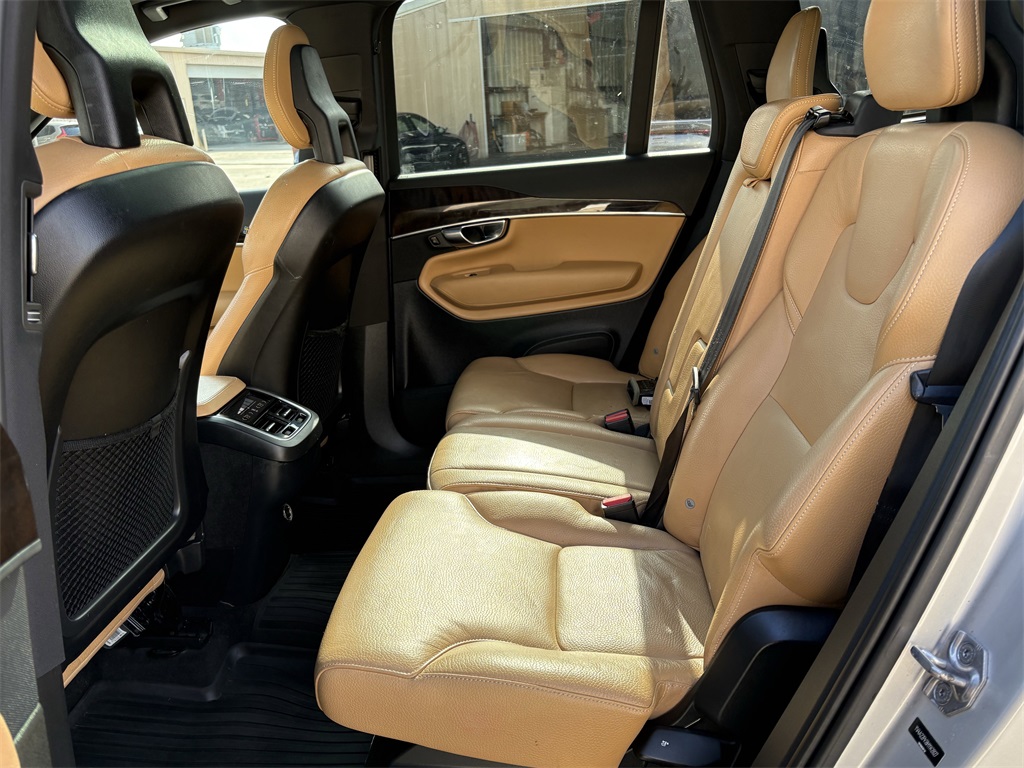 2017 Volvo XC90 T6 Momentum Silver at Legacy Ford