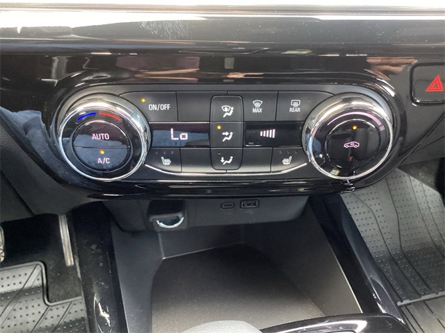 Used Car 2024 Chevrolet Trax  2rs For Sale Under $25,000 In San Antonio, Texas