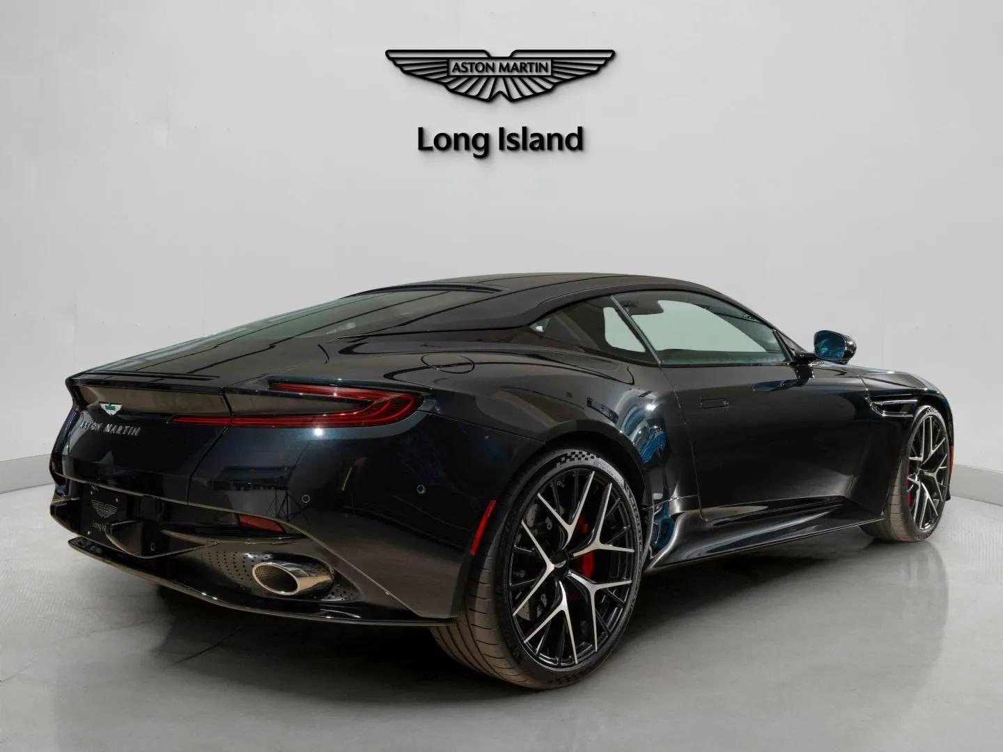 2024 Aston Martin DB12 photo 3