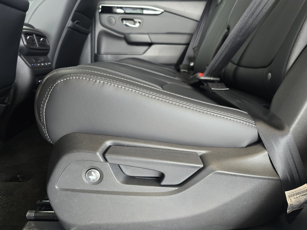 Thumbnail: 2025 Honda Pilot - 16