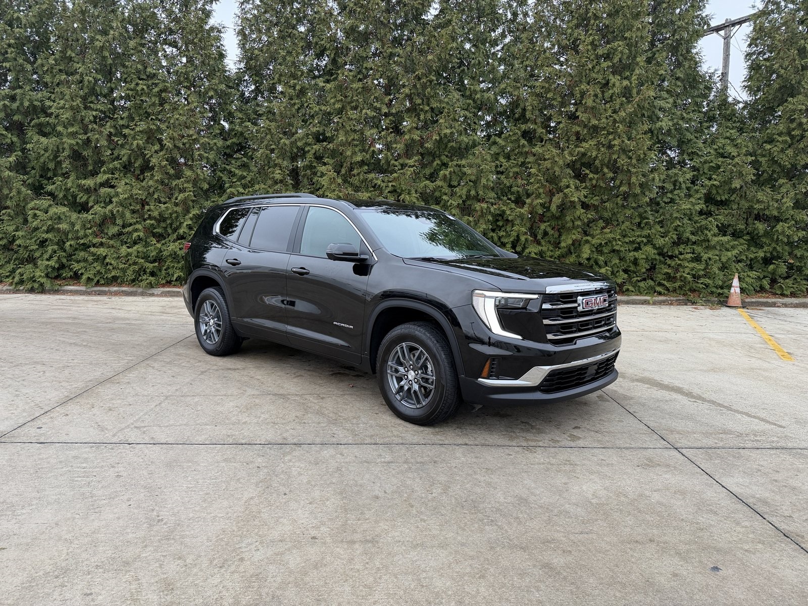 2025 GMC Acadia Elevation FWD