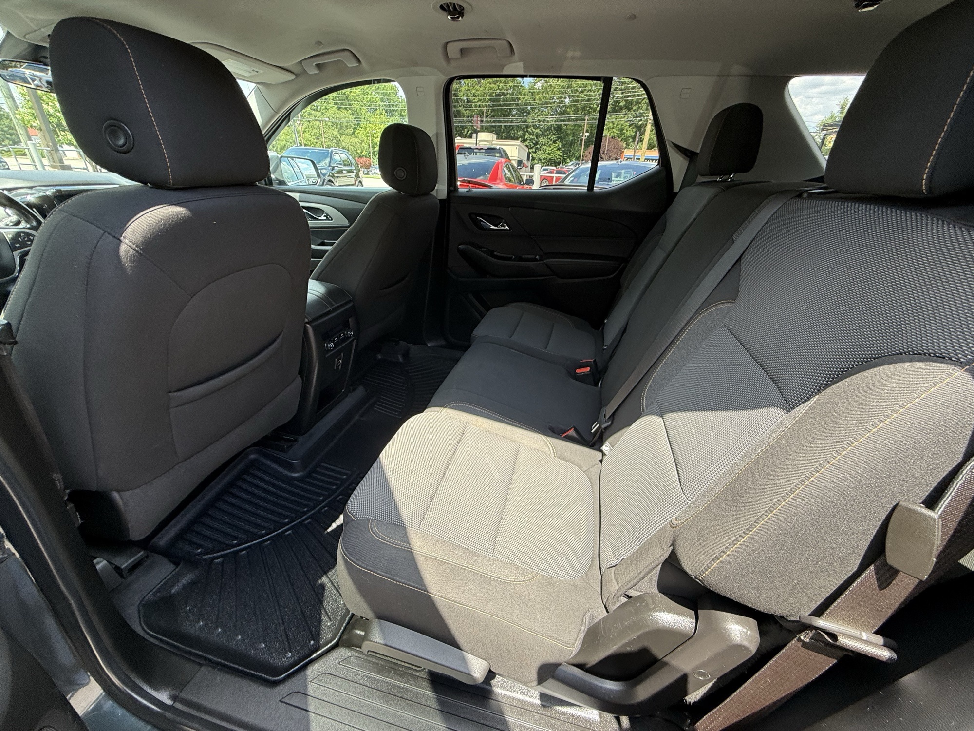 2011 Chevrolet HHR 2LT photo 48