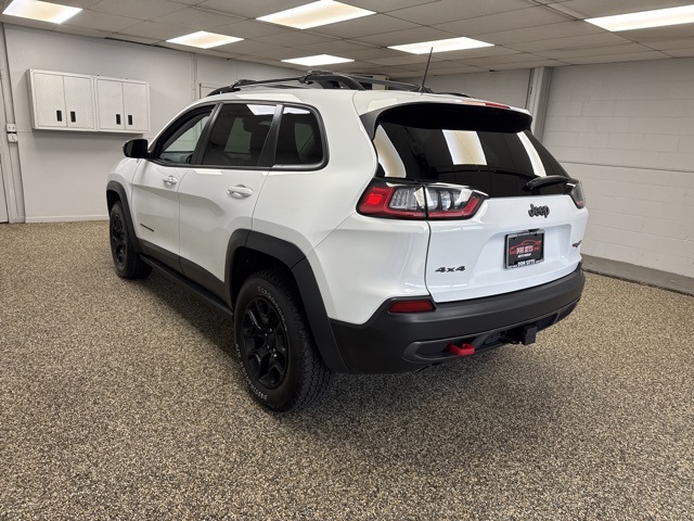 2022 Jeep Cherokee Trailhawk photo 2