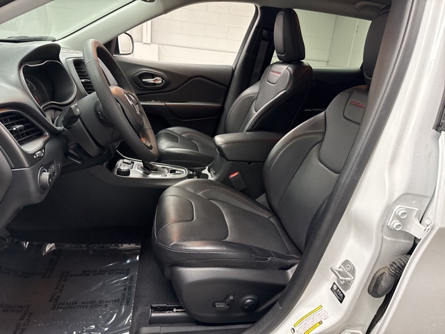 2022 Jeep Cherokee Trailhawk photo 3