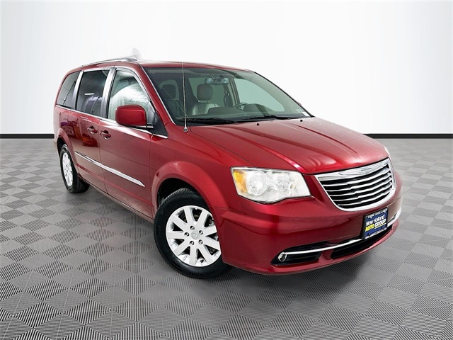 2014 Chrysler Town & Country Touring FWD
