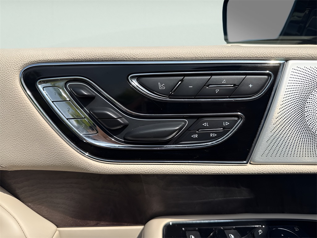 2020 Lincoln Navigator L