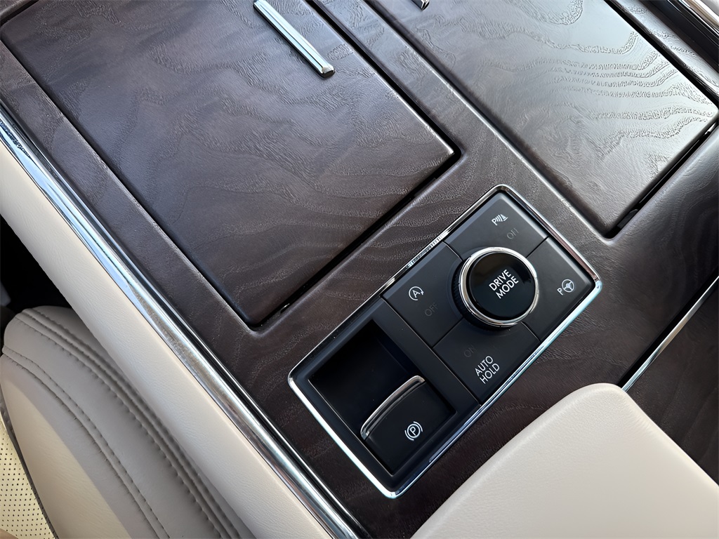 2020 Lincoln Navigator L