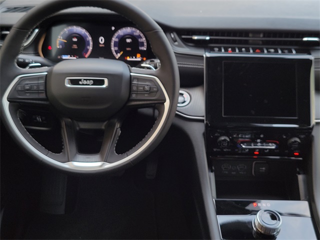 2025 Jeep Grand Cherokee Altitude X - 11
