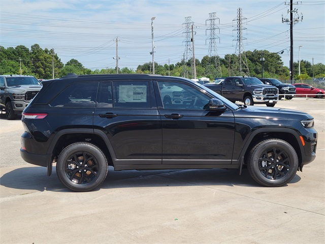 2025 Jeep Grand Cherokee Altitude X - 2