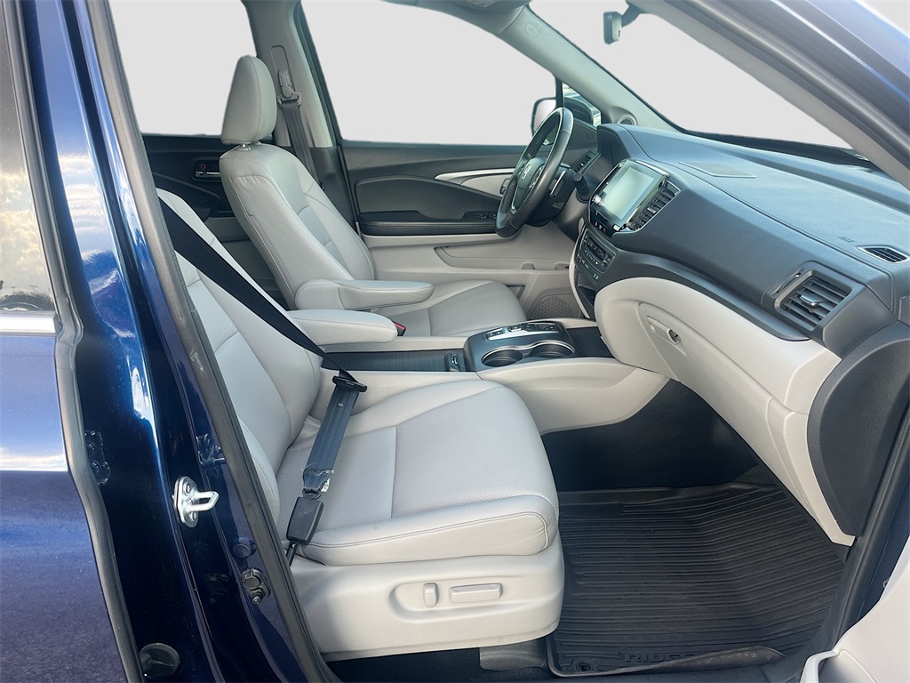 2022 Honda Ridgeline RTL Blue at AutoSavvy Houston Southwest