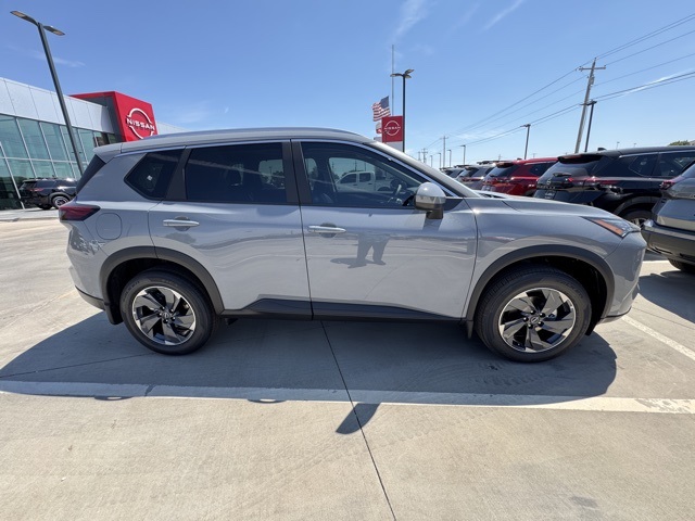 2026 Nissan Rogue SV photo 6