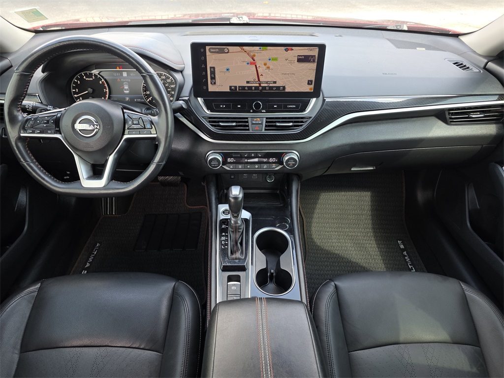 2023 Nissan Altima 2.0 SR - 10