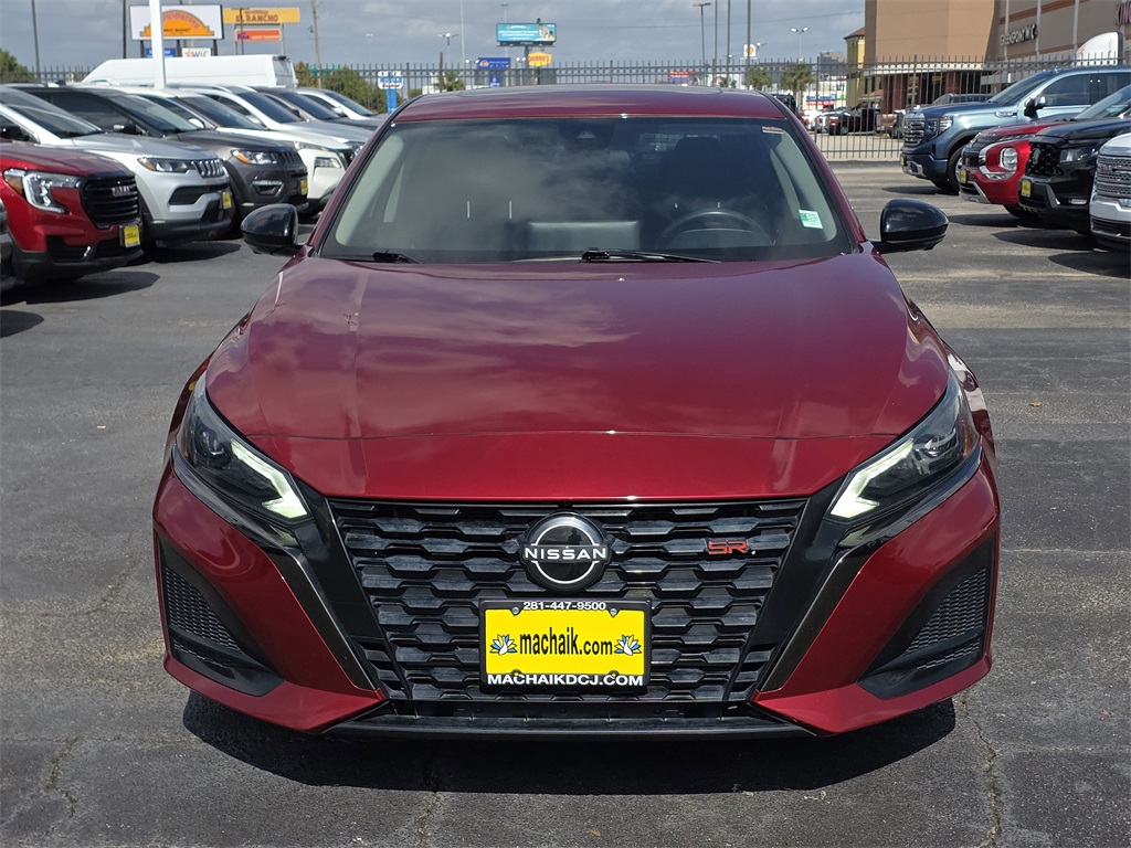 2023 Nissan Altima 2.0 SR - 1