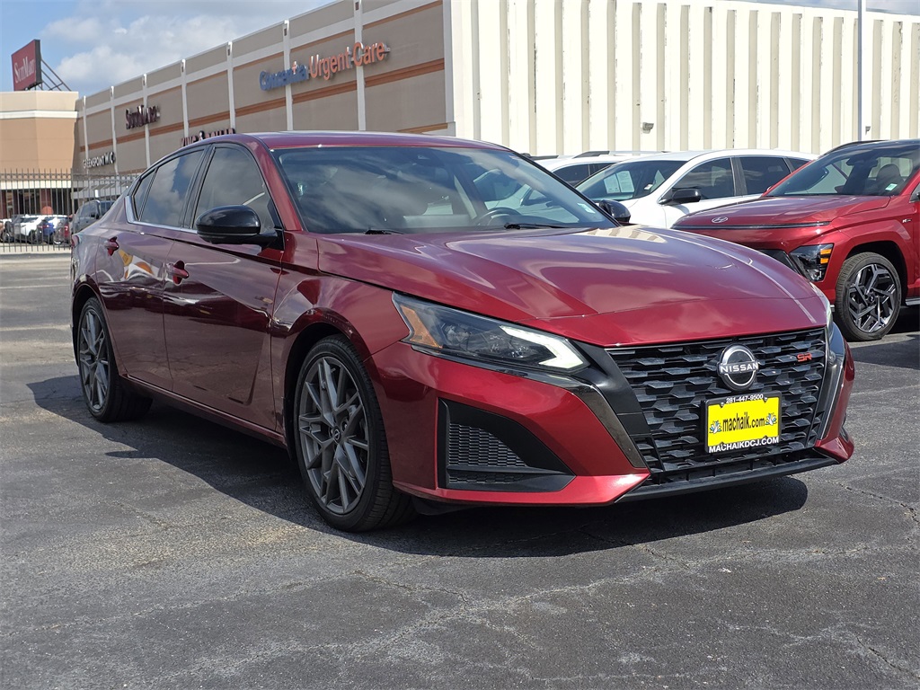 2023 Nissan Altima 2.0 SR - 2