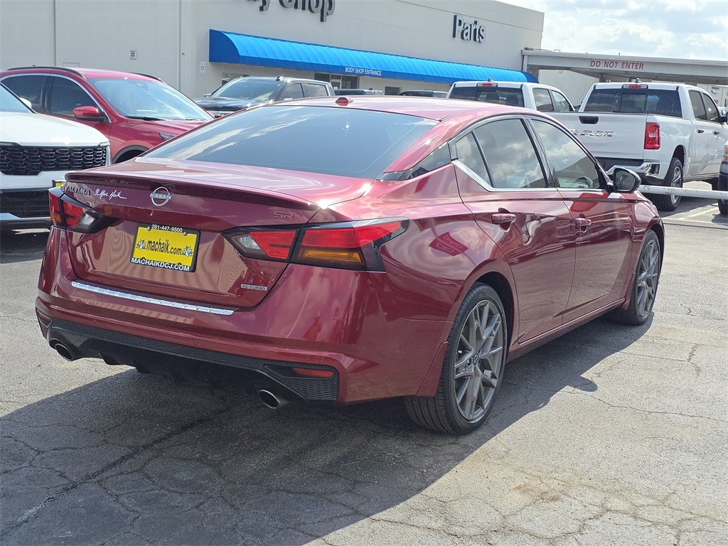 2023 Nissan Altima 2.0 SR - 3