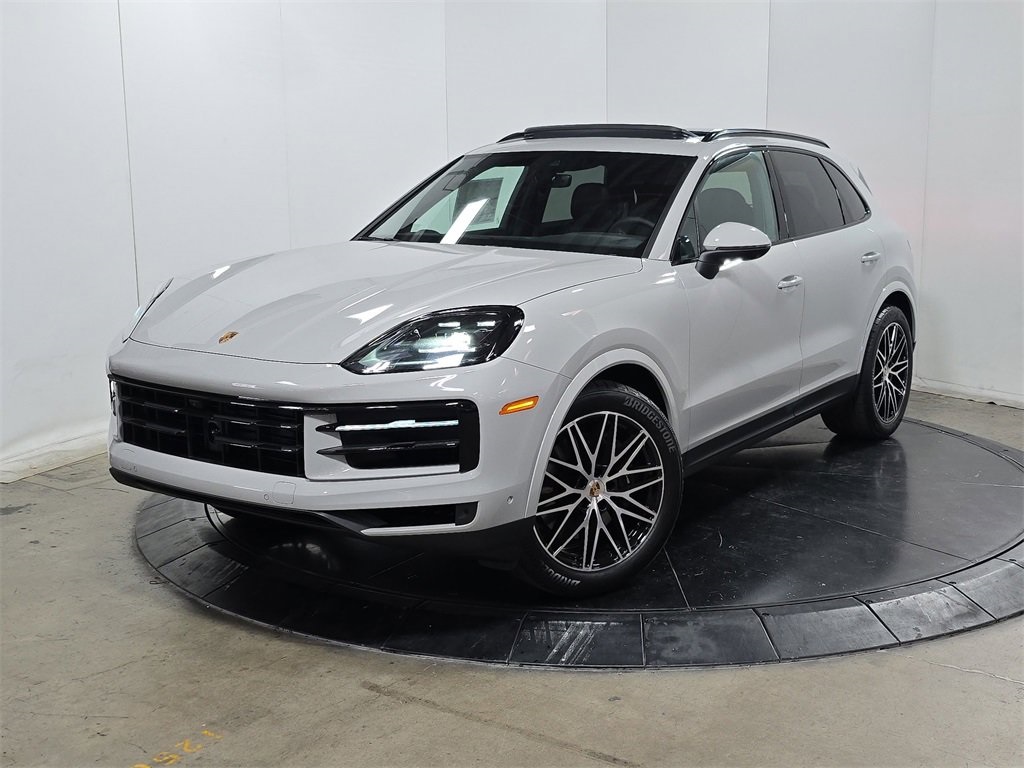 2025 Porsche Cayenne AWD